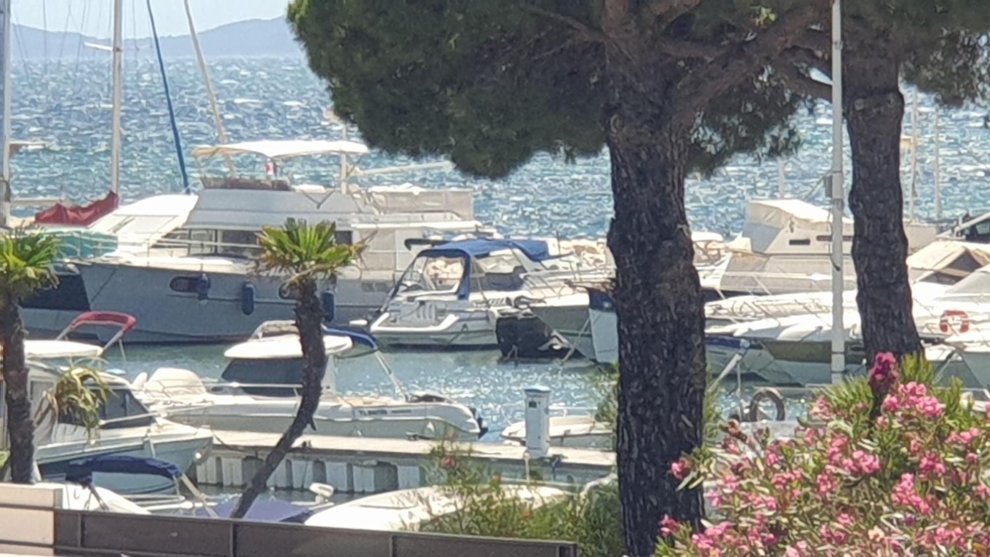 Plage Miramar La Londe-les-Maures Bagian luar foto